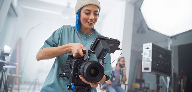 행복한 전문 비디오/사진작가