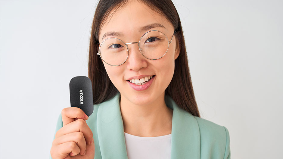 EXCERIA PLUS G2 Portable SSD 제품 이미지